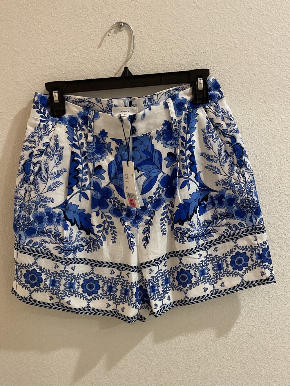 Blue Floral Print Women's Shorts